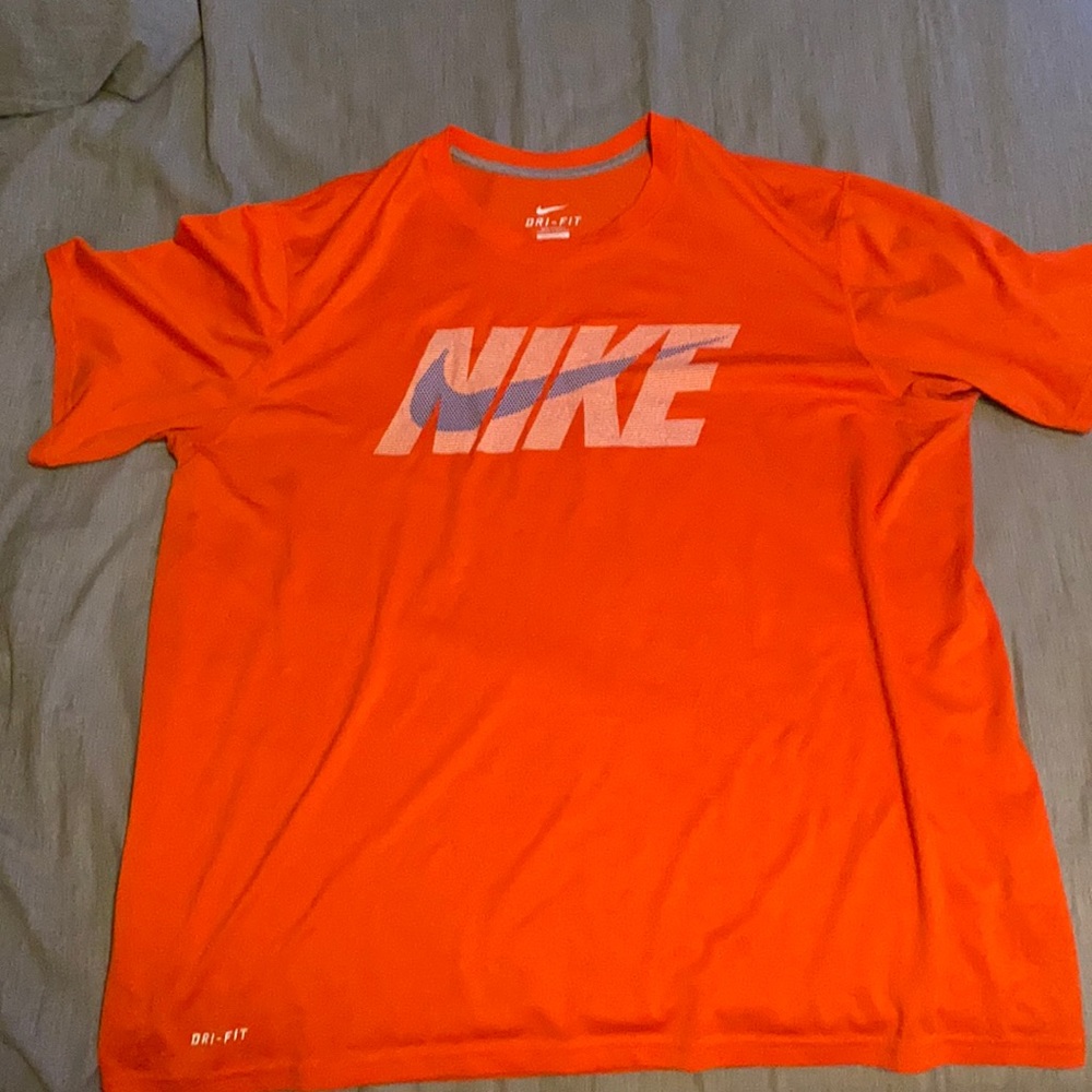 Nike t shirt